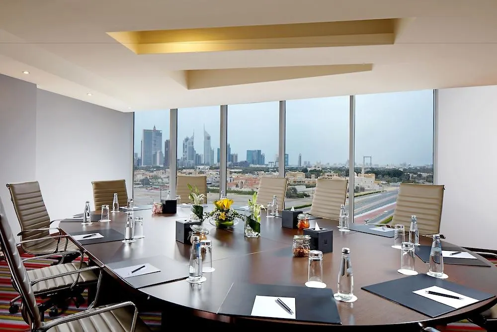 Millennium Central Downtown Dubai 4*,