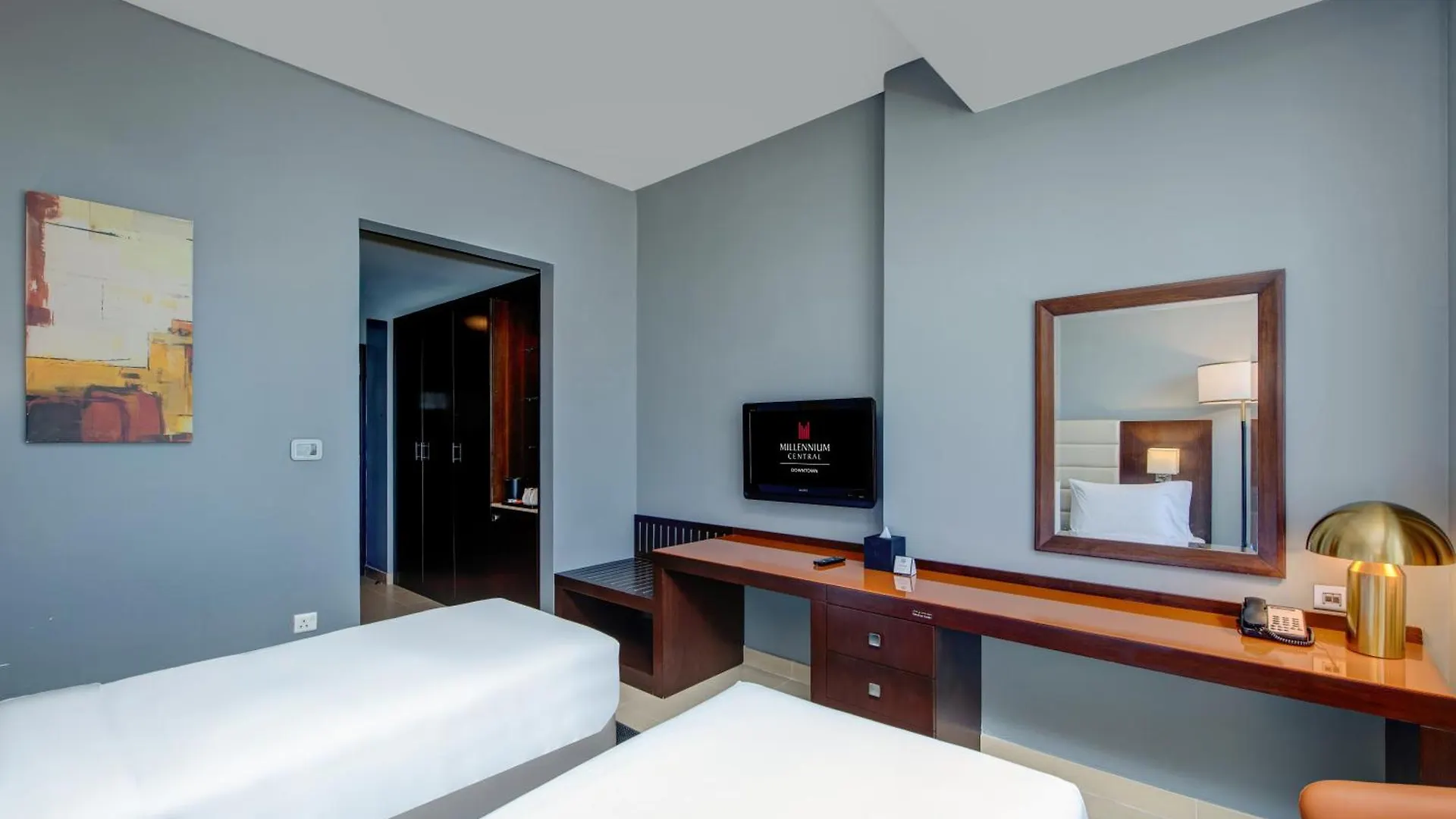 Millennium Central Downtown Dubai 4*,