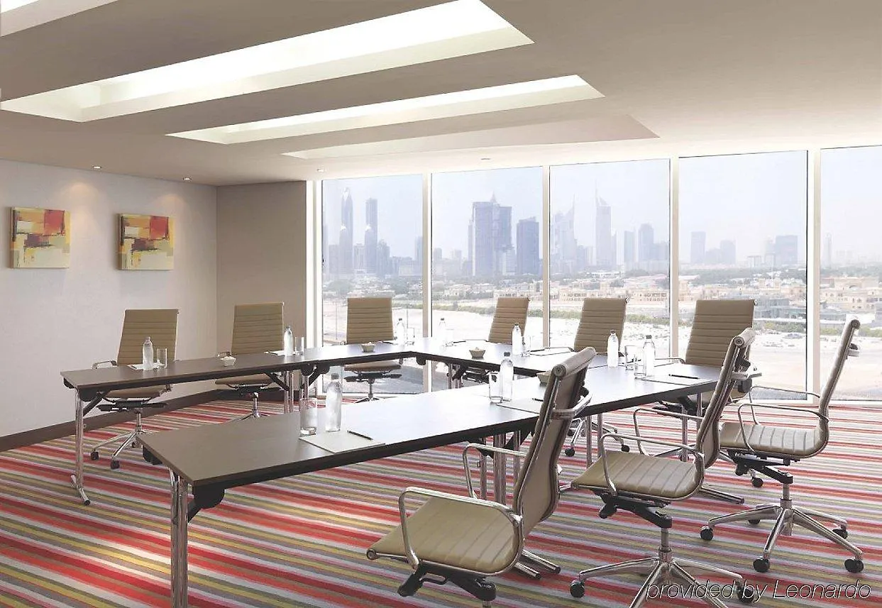דובאי Millennium Central Downtown 4*,